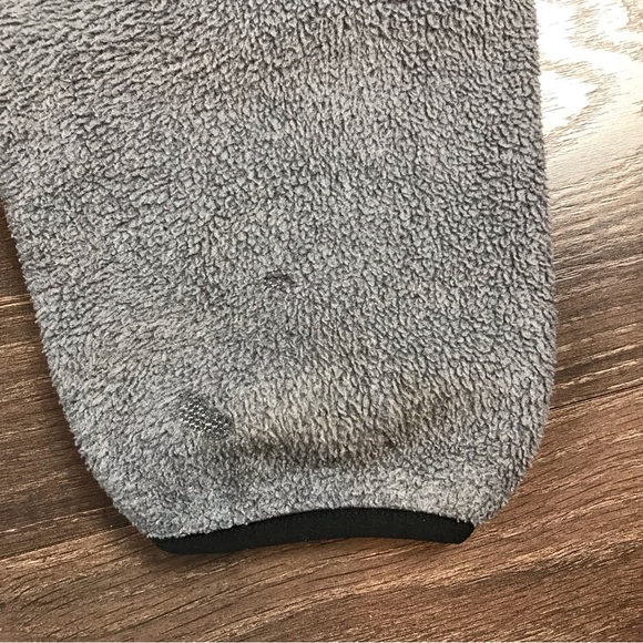 The North Face Men’s Black & Gray Full Zip Mock Neck Sherpa Jacket Zip Pockets L - Picture 13 of 13